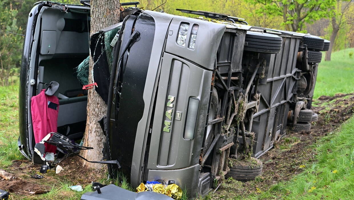 В Польше в ДТП попал автобус с белорусами — пять человек доставлены в  больницу