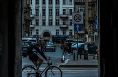 Велосипедист во Вроцлаве