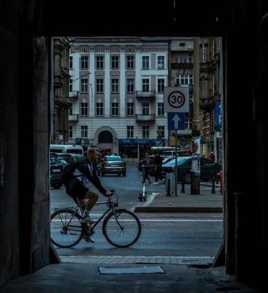 Велосипедист во Вроцлаве