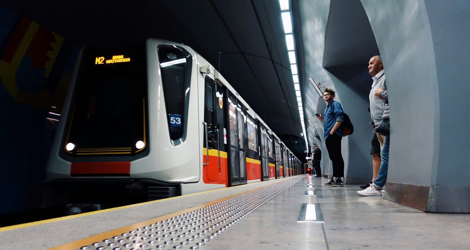 Метро Варшавы