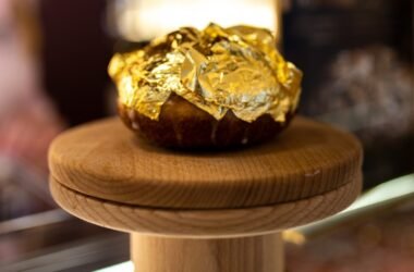 Пончик покрытый 24-каратным золотом